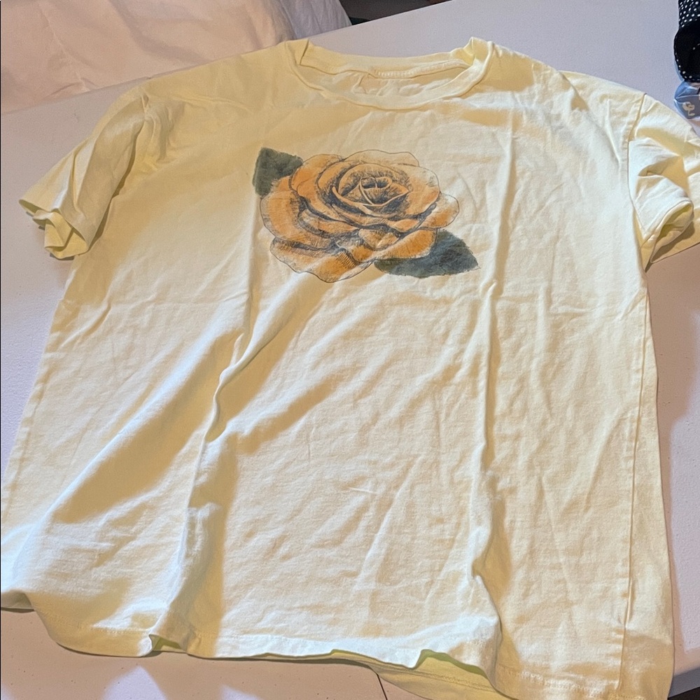 American Eagle Outfitters Light Yellow Tee